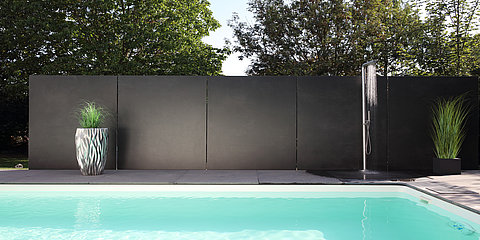Thurner_Keramik_Sichtschutz_Outdoor_Dusche_2.jpg